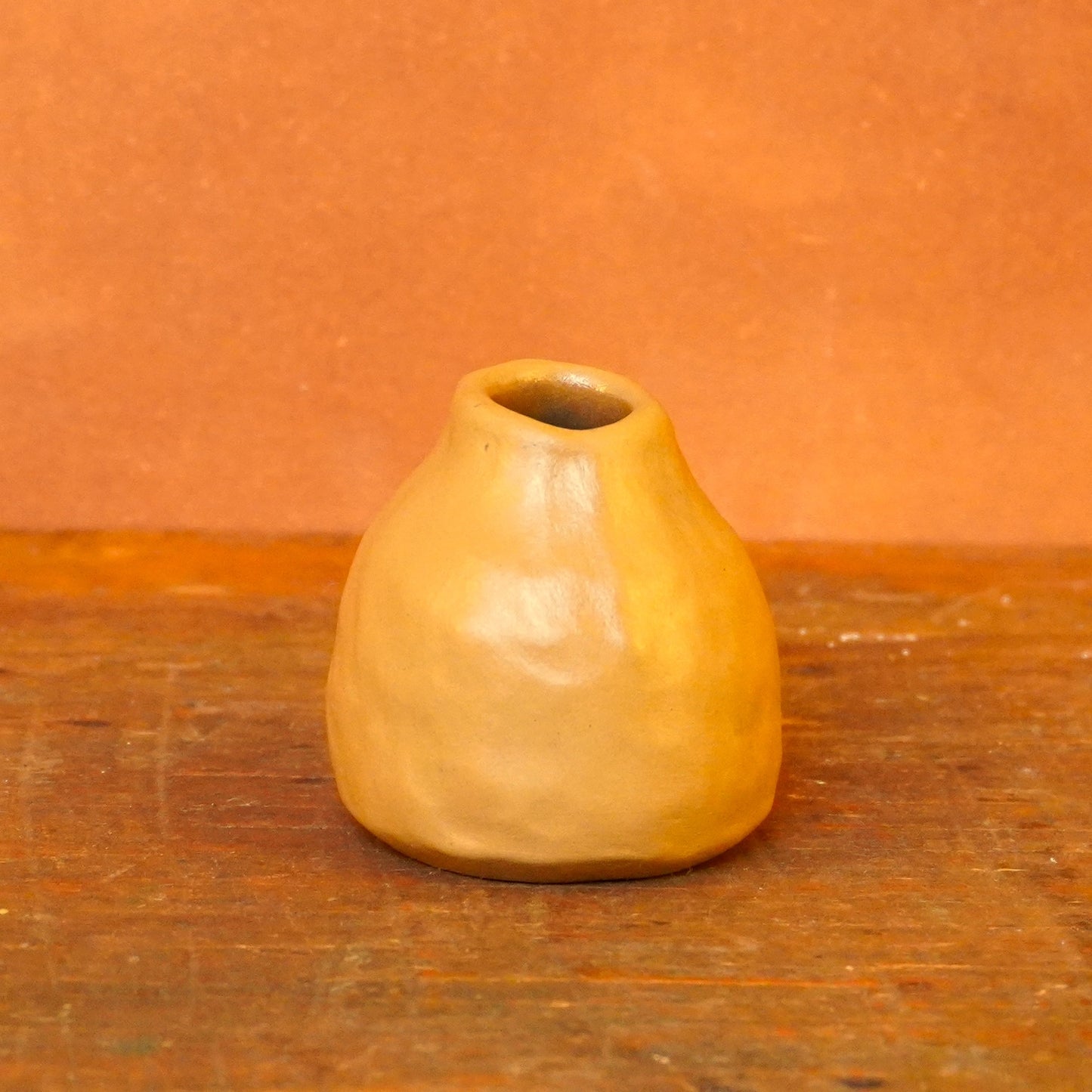 bud vase- khaki