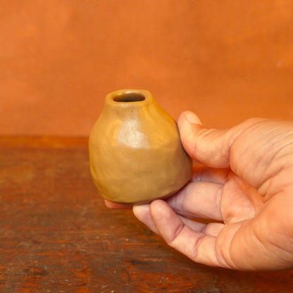 bud vase- khaki