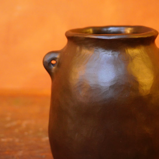 burnished vessel