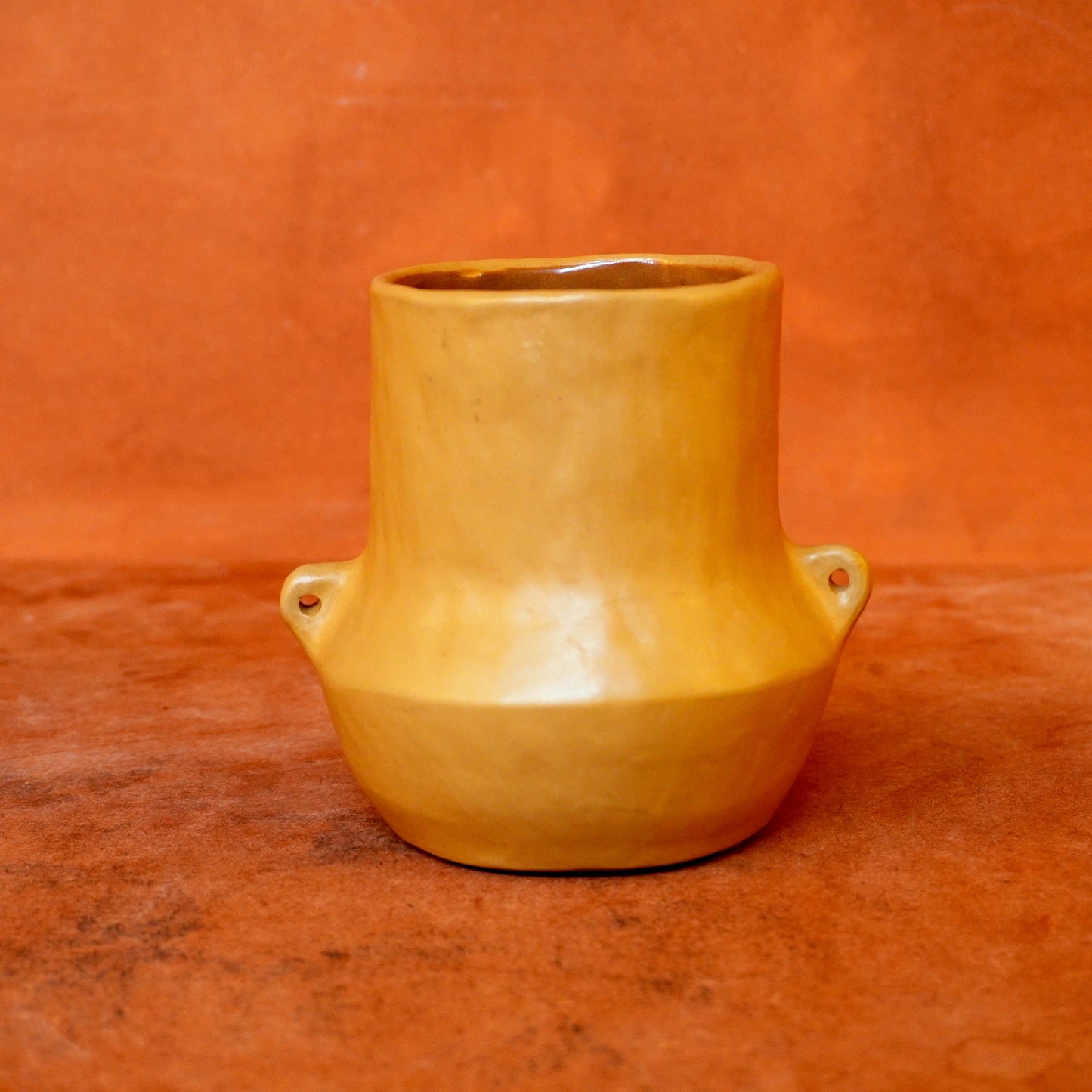 khaki vessel